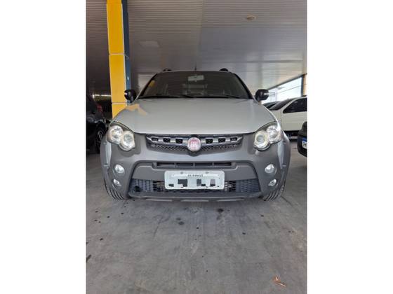 FIAT STRADA 1.8 MPI ADVENTURE CE 16V FLEX 2P MANUAL FIAT STRADA 1.8 MPI ADVENTURE CE 16V FLEX 2P MANUAL